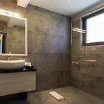 Mirabilis Ii Bed & Breakfast