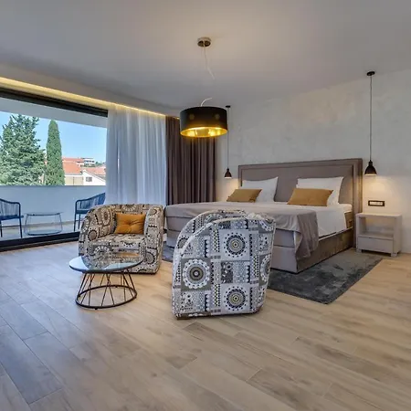 Mirabilis Ii Bed & Breakfast