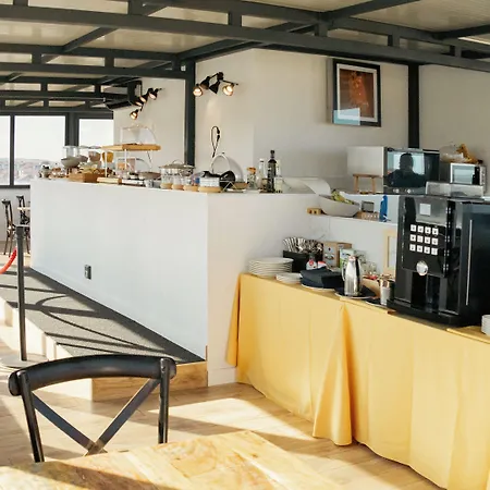 Mirabilis Ii Bed & Breakfast 4*