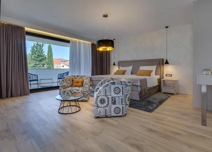 Mirabilis Ii krevet i doručak